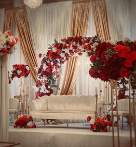 Red rose ceremony arch